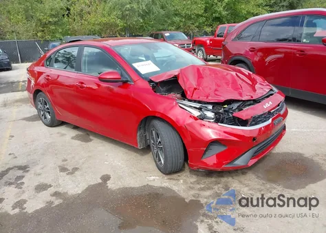 2024 Kia Forte Lxs z USA, uszkodzony, nr VIN 3KPF24AD5RE783270